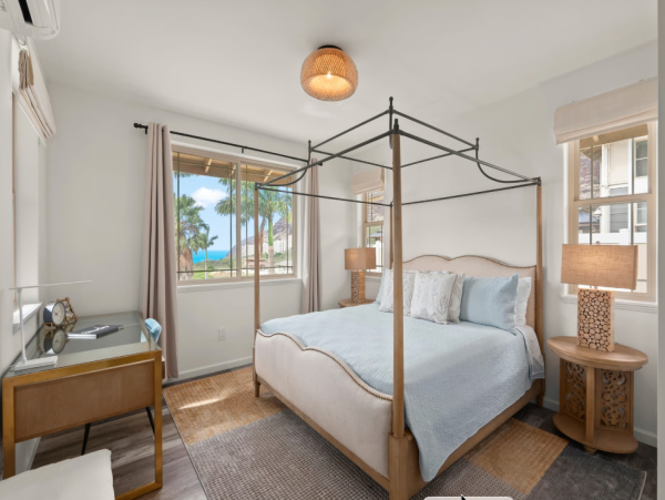 Your Dream Hawaiian Retreat Awaits in Makaha Valley - Luxury 4-Bedroom Home